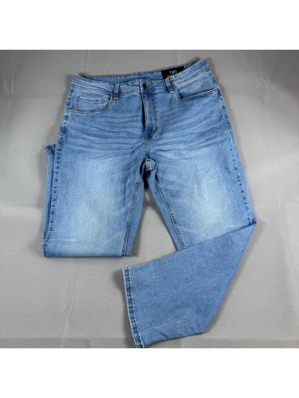 Tpj Jeans Mens Size 36x30 Blue Athletic Fit Stretch Straight Leg Denim Casual